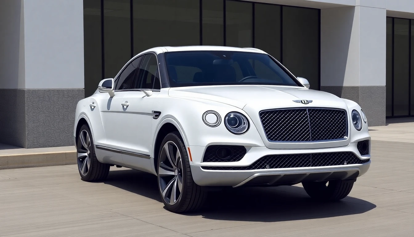 Bentley Bentayga, vue de profil, couleur blanche